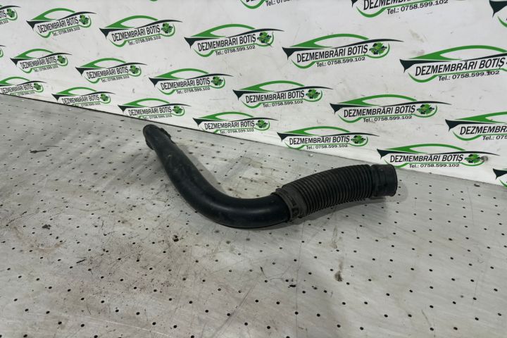 Furtun aer Dacia Logan prima generatie