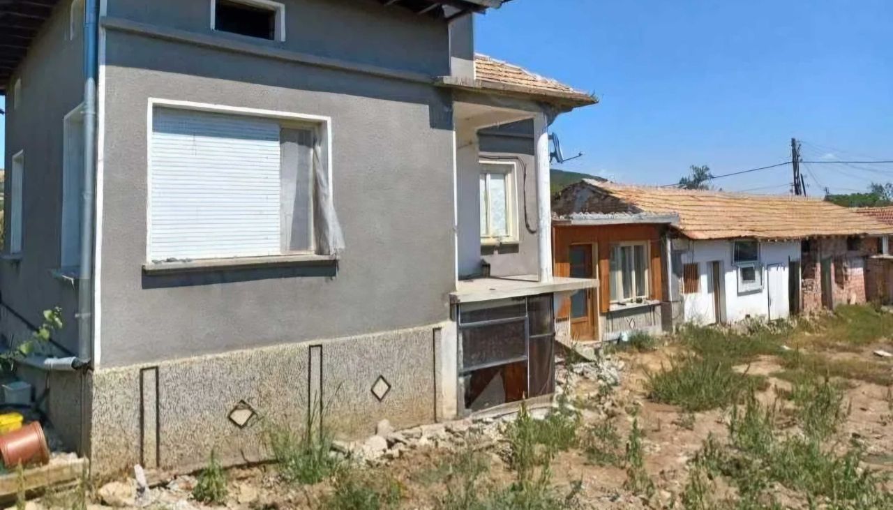 Продава се Къща в с. Вишовград, Област Велико Търново - 100 кв.м за 307 €/кв.м - Снимка #2
