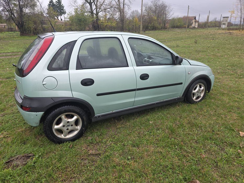 Opel Corsa C 1.0 на части