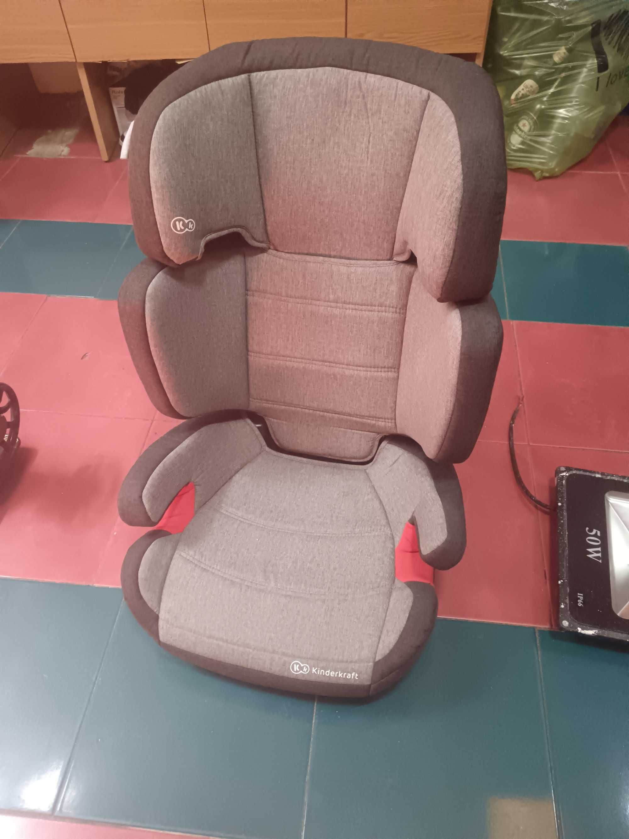 scaun pentru copi mici de masina