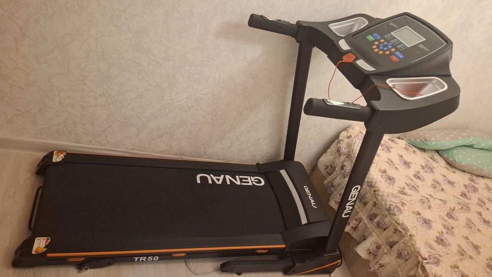 Продам новую беговую дорожку