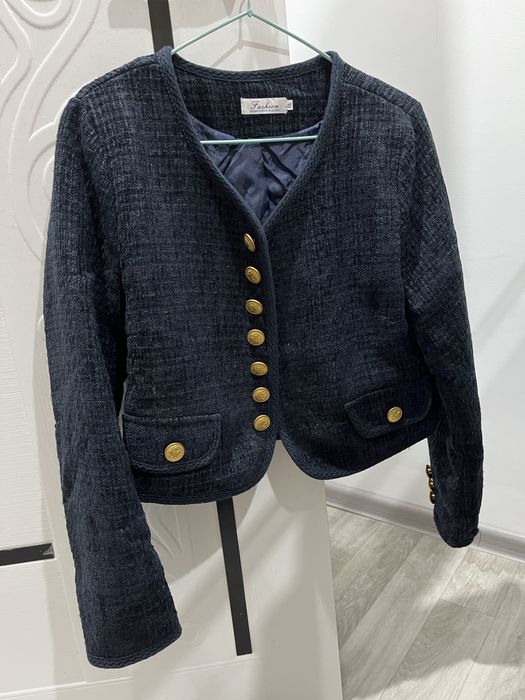 Продам твидовую двойку