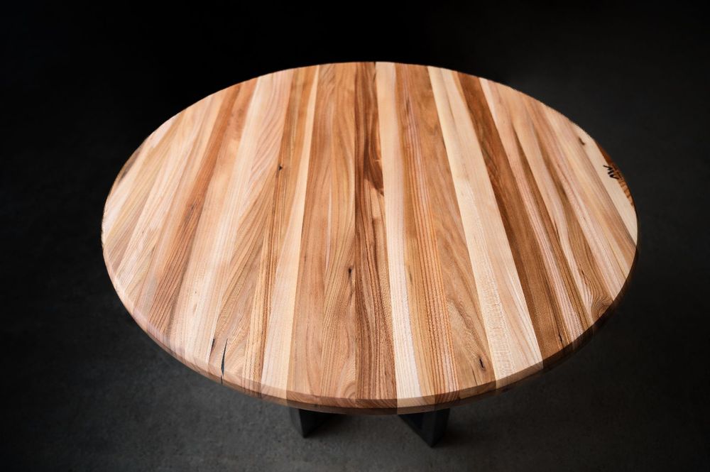 Masă rotundă din lemn de ulm