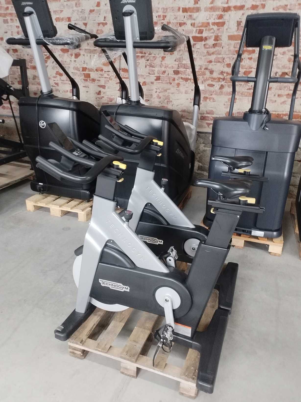 Technogym Group Cycle Spinning Bike / Computer