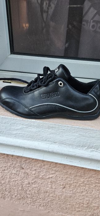Bocanci Uvex nr 38