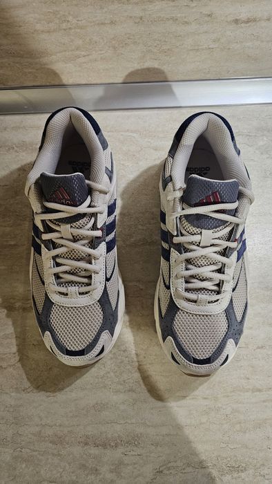 Маратонки адидас pro-moderator