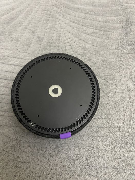 Яндекс алиса,новая,Только колонка,нету Шнура и коробки