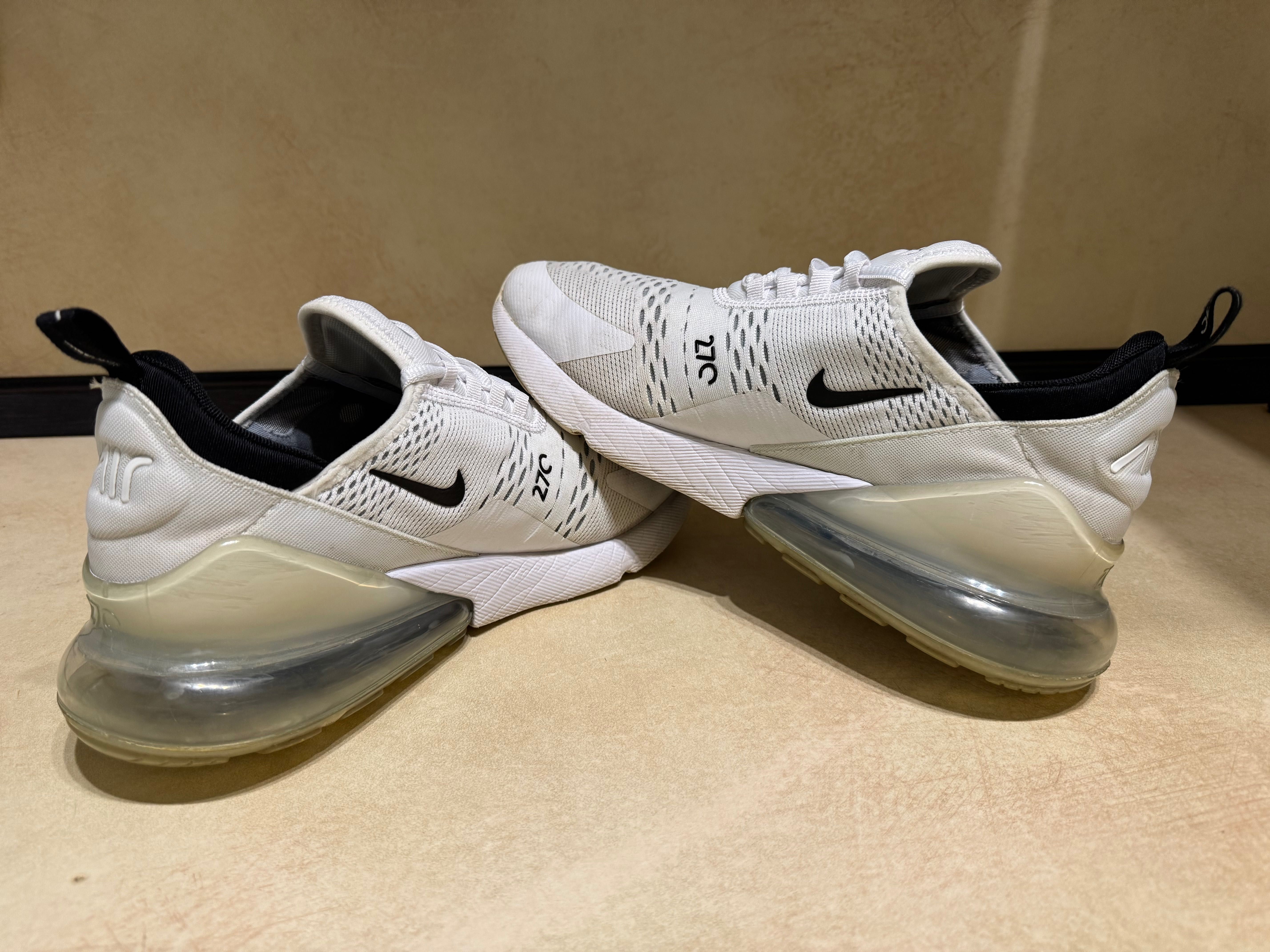 Nike Air Max 270.