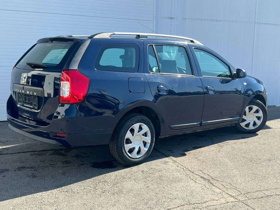 Vînd Dacia Logan MCV benzina