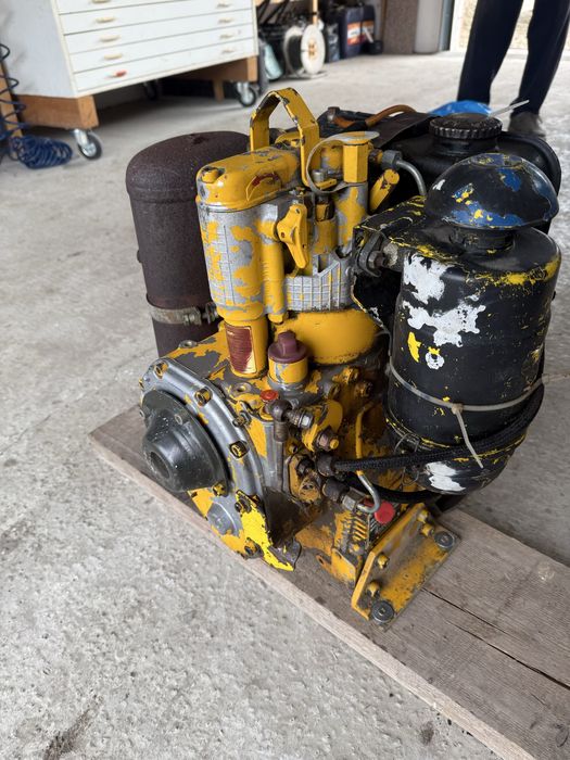 Motor compactor diesel