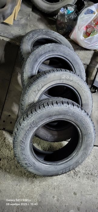 Продам покрышки на црв