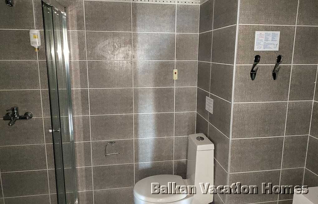 Продава се Тристаен апартамент в Бяла - 150 кв.м за 797 €/кв.м - Снимка #16