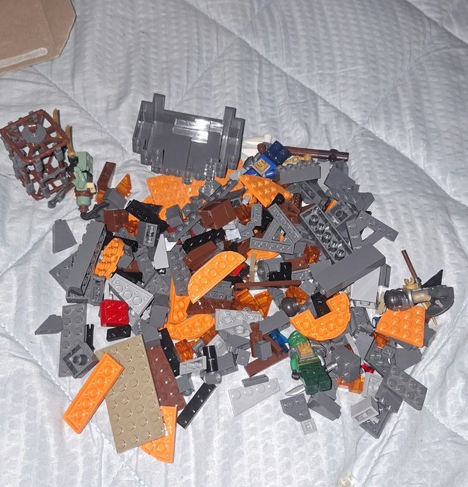 Vând setul lego ninjago 71717 în stare bună