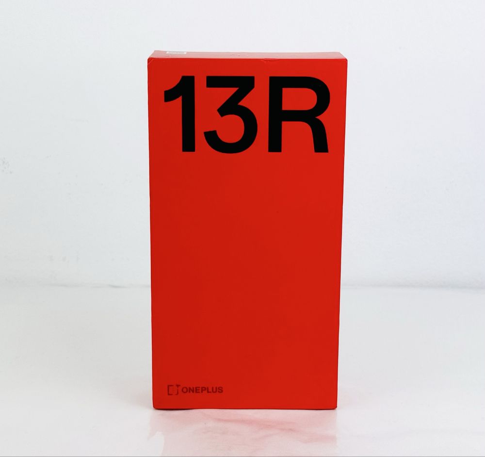 НОВ! OnePlus 13R 5G 256GB 12RAM Гаранция!