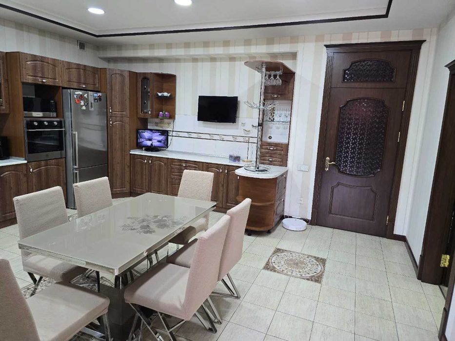 Продаю свой дом-участок в престижной махалле "Уста-Ширин" (раб. гор-к)