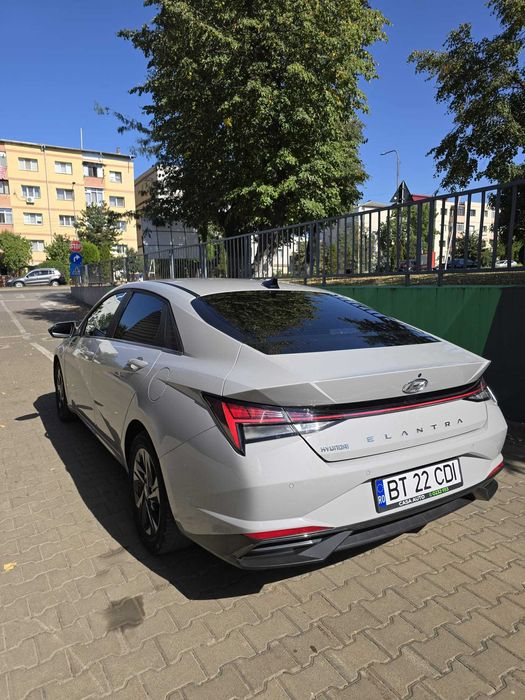 Vand Hyundai Elantra 2022 53.800 km in stare perfecta de functionare