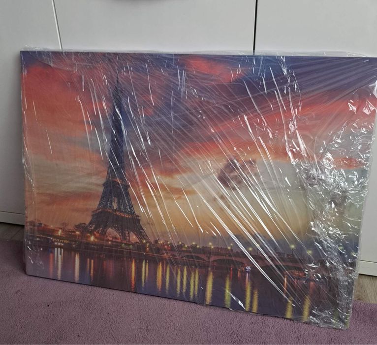 Картина на Париж с Айфеловата кула