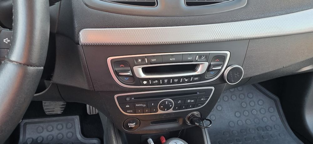 Renault FLUENCE DYNAMIQUE 1.6 16V Benzina 110CP