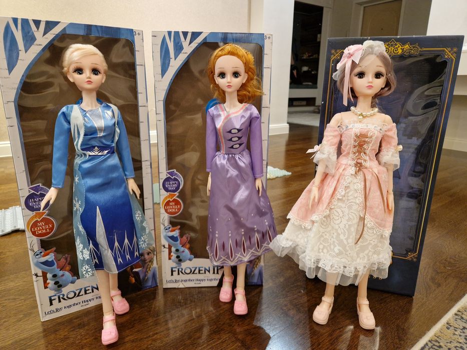 Продам куклы. Новые. Высота 60 см.