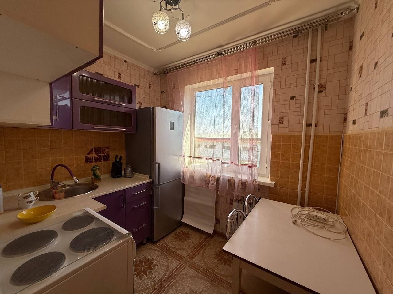 В центре города продаётся 2х комнатная пр. Алашахана 11 на 4 этаже