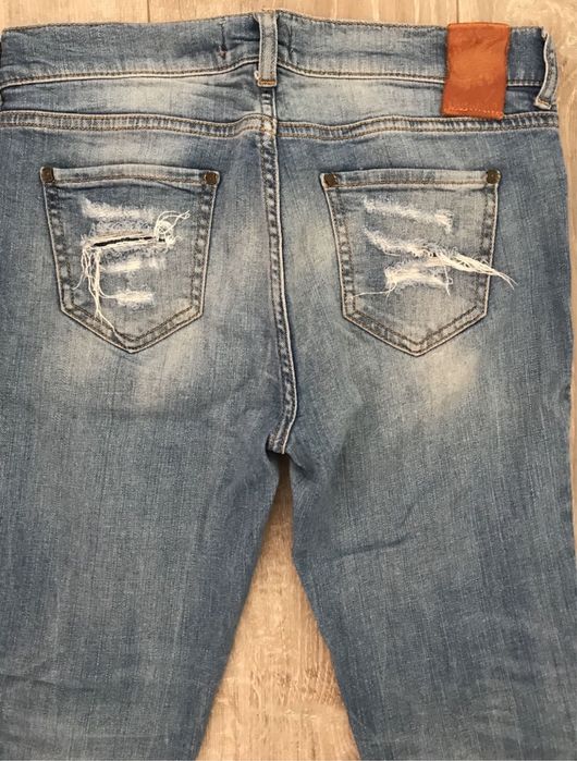 Pantaloni de jeans rupti Bershka nr.40