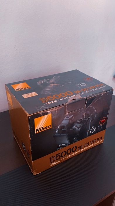 Фотоапарат Nikon D5000