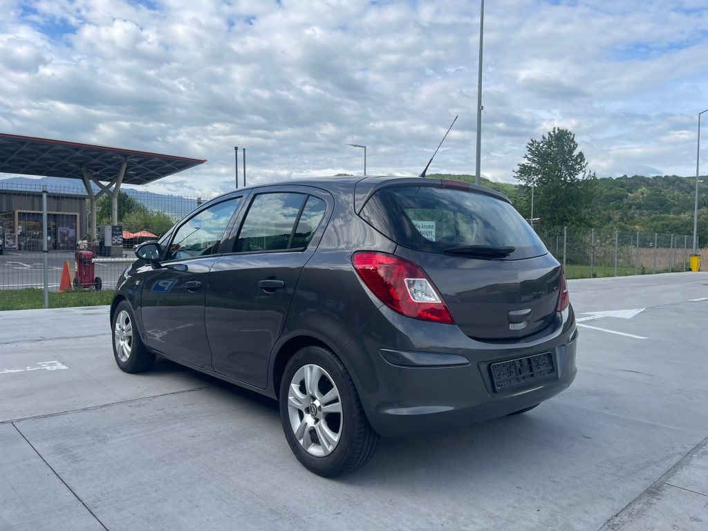 Opel corsa 1,3 diesel an 2012 euro 5 km 163000 reali ! Clima /jenti /