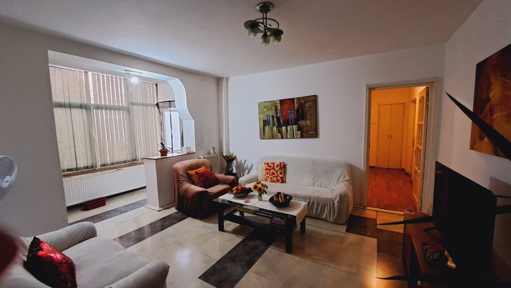 apartament de vanzare Ap. 3 camere sup 75mp