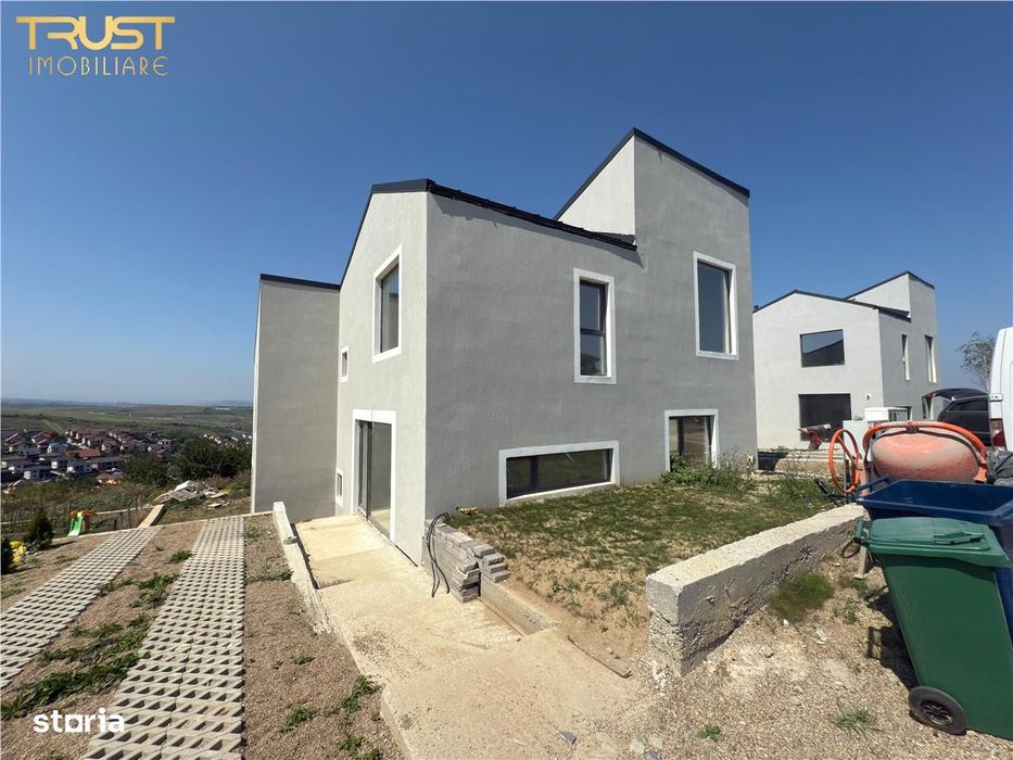 Duplex modern 3 dormitoare cu panorama superba– Dezmir, Str. Toamnei