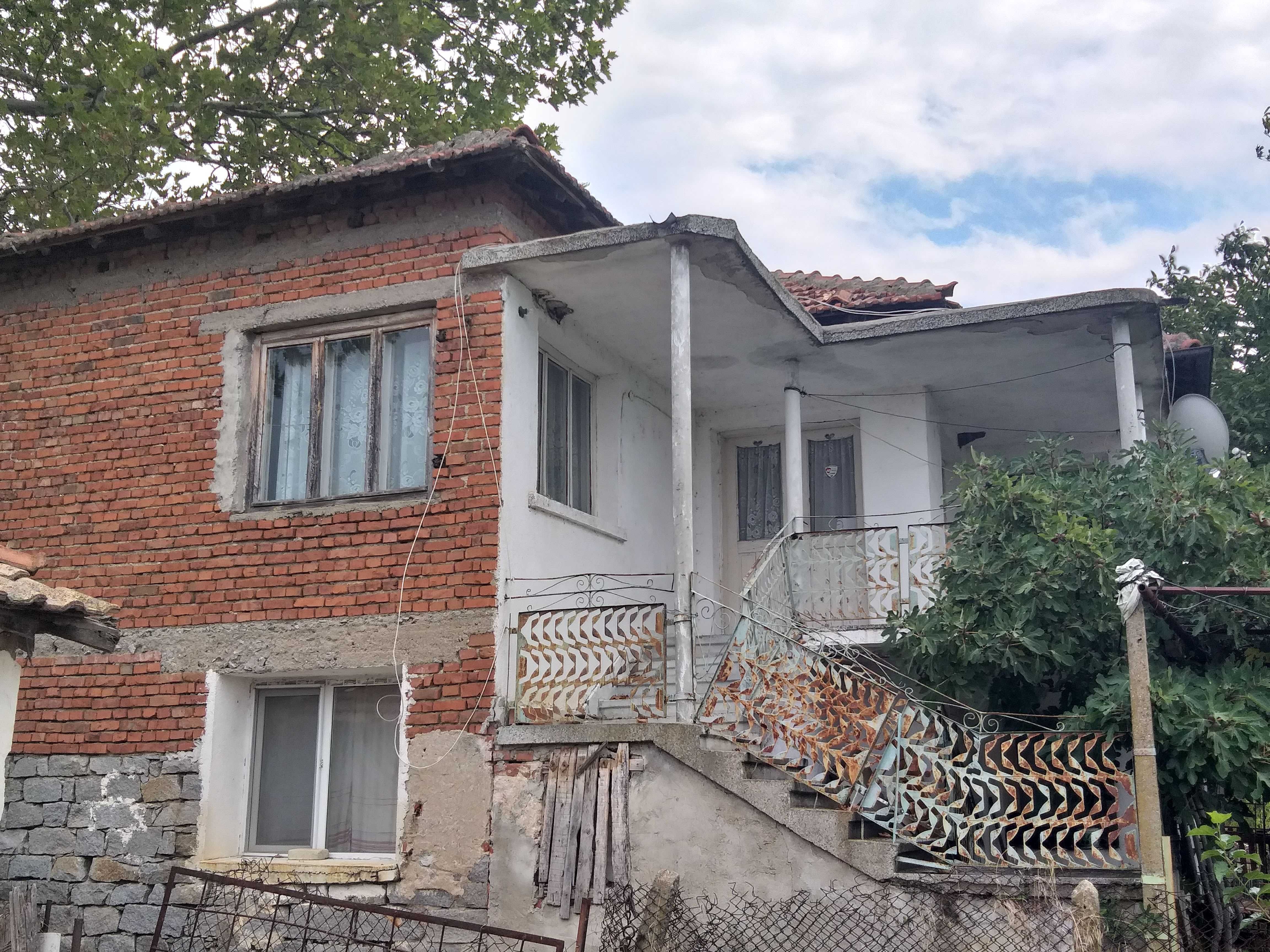Продаваме къща в село Синапово