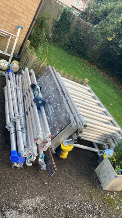 inchiriez schela aluminiu profesionala tip turn