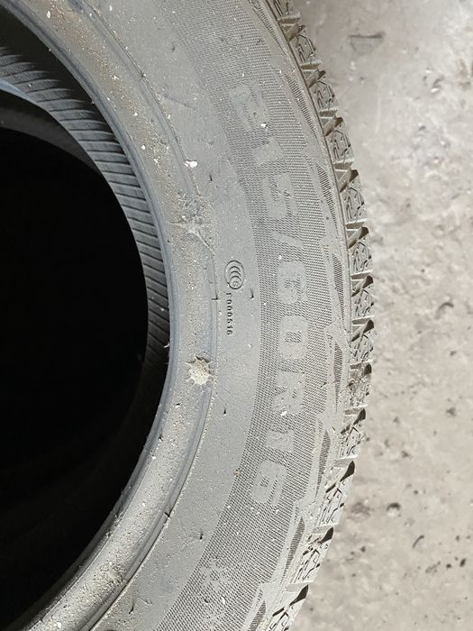 Продается шины зимныее