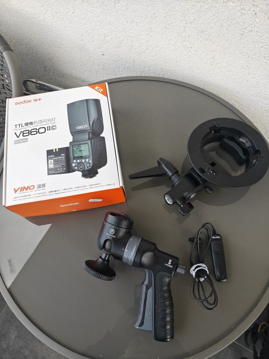 Blit godox,softbox,umbrela, vanguard ballhead,S-type bracket