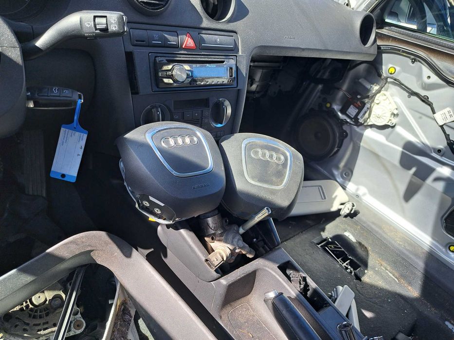 Продавам Арматурно табло с Airbag Audi a3 8p, 8pA 2003-2012година