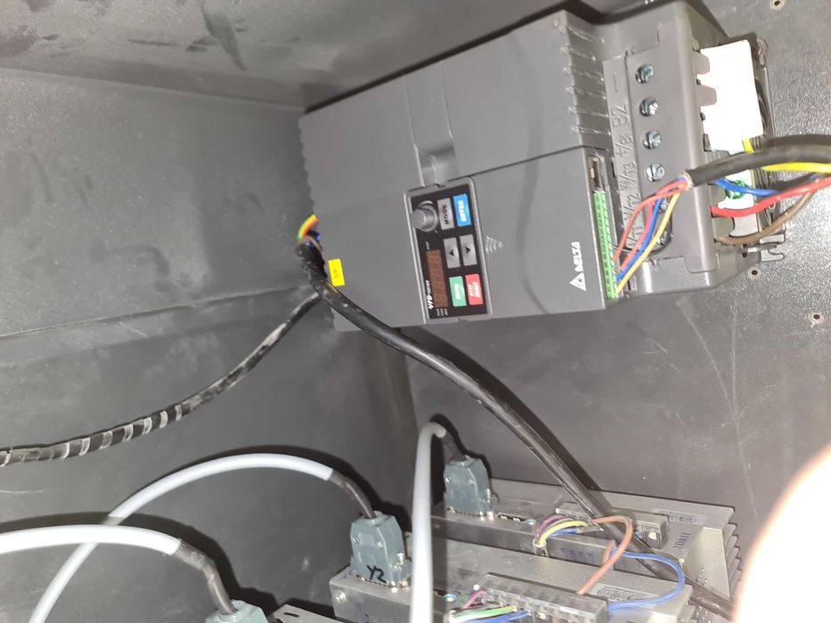 Router CNC mana a doua 5,5KW 1325, masa/pompa vacuum, 6 luni garantie