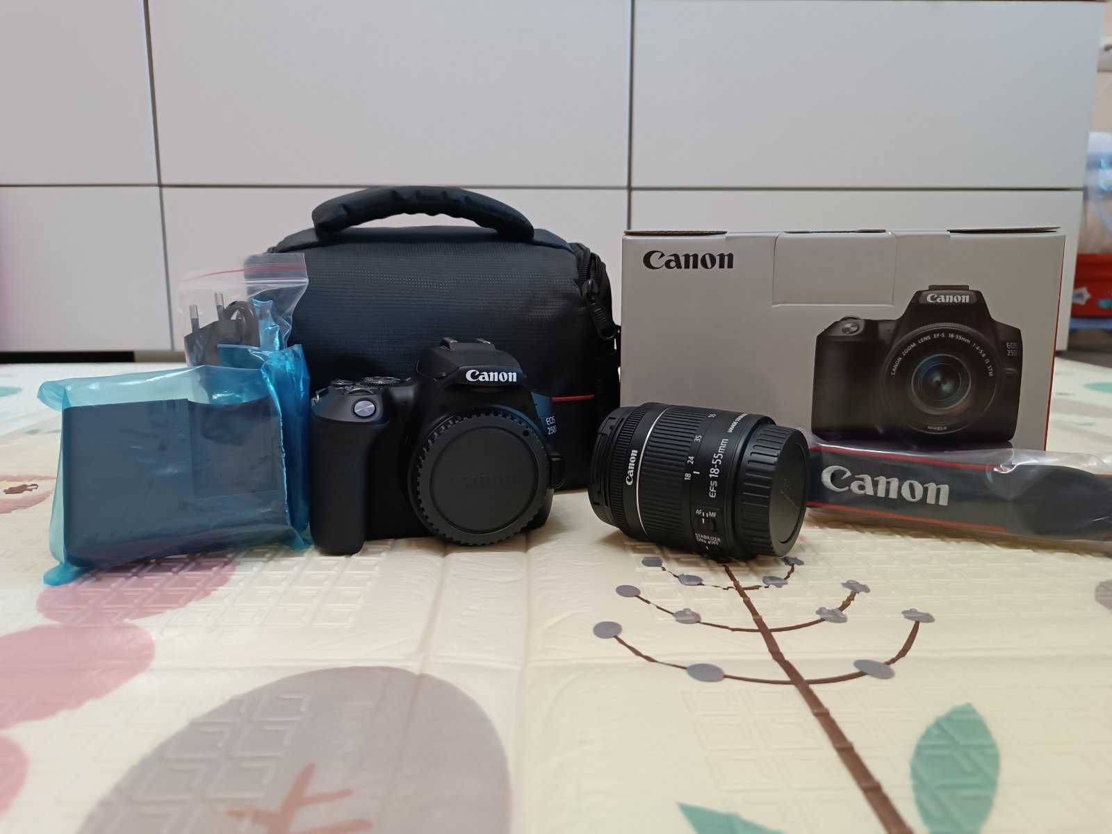 Фотоапарат Canon EOS 250D