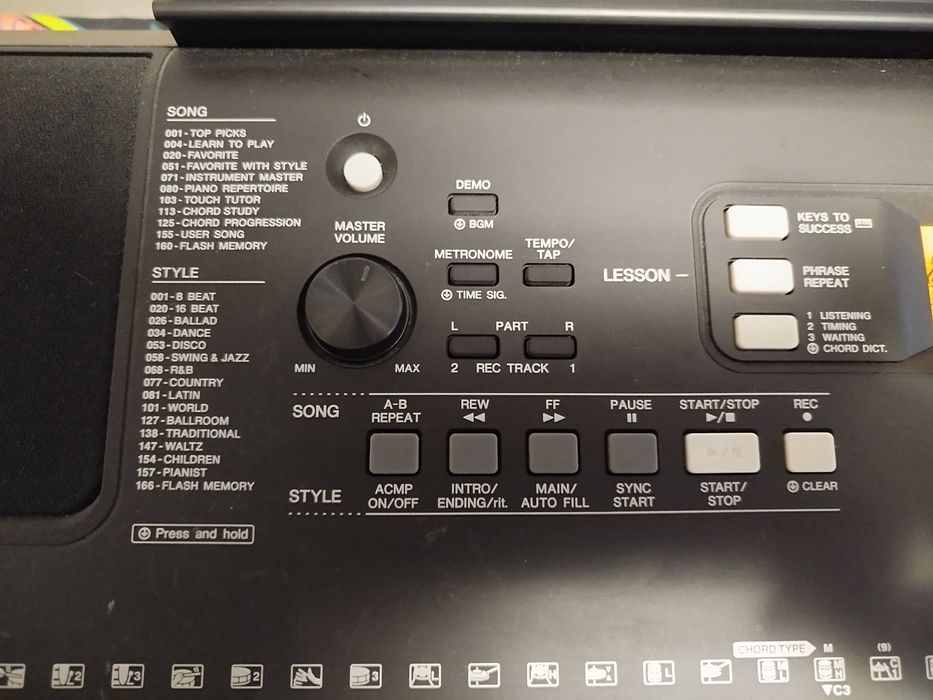 Yamaha PSR E363 синтезатор