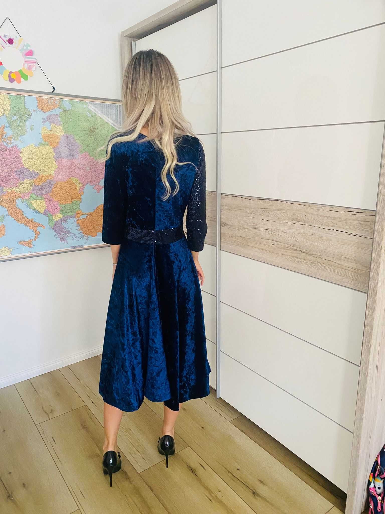 Rochie de catifea cu paiete