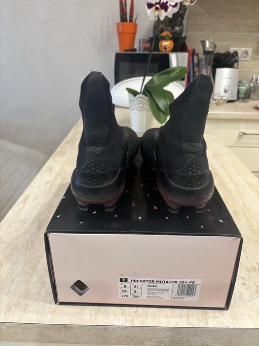 Футболни бутонки Adidas  42 2/3