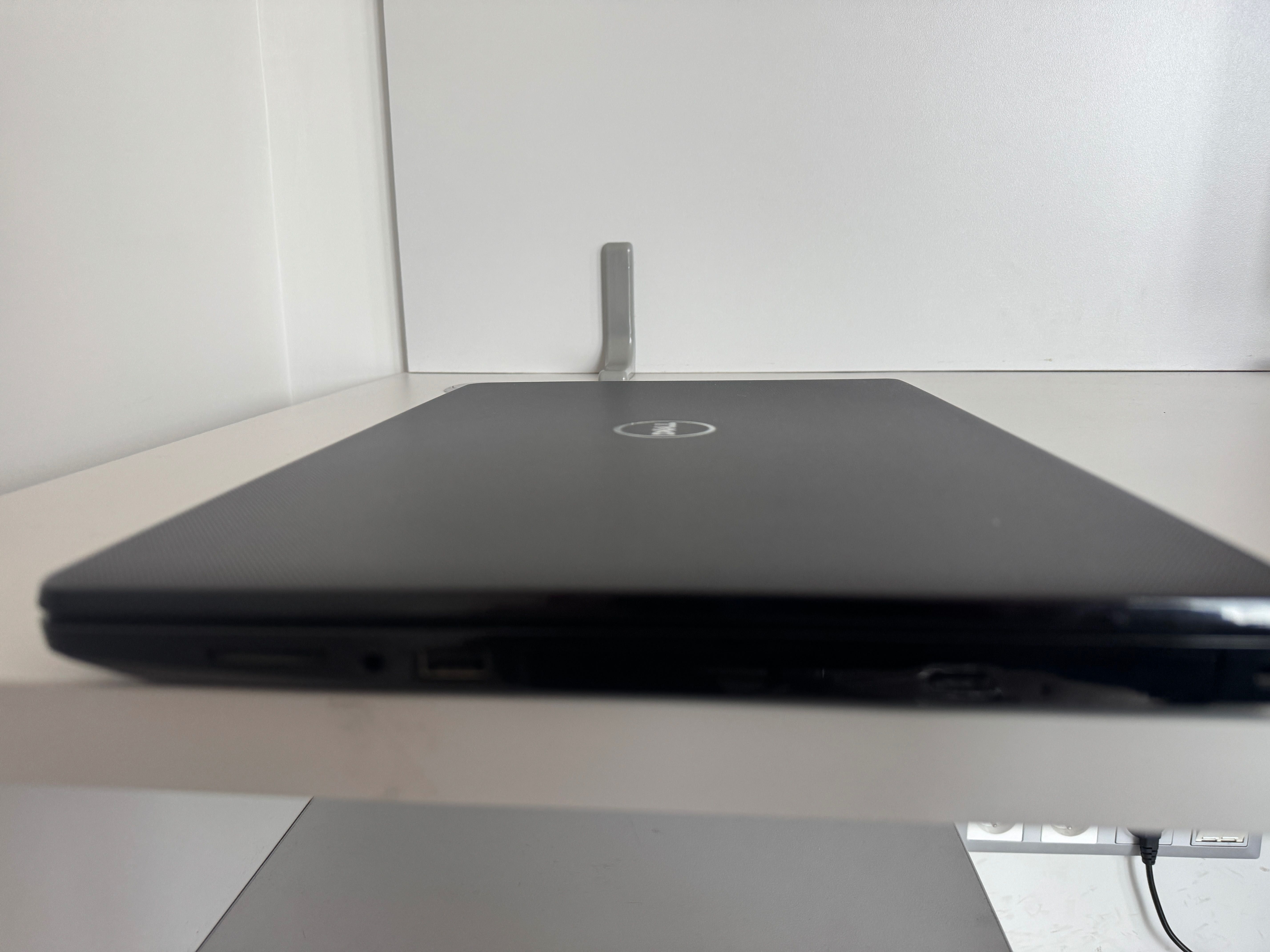 Преносим компютър Dell Vostro 3568 (VOSTRO 15), 16 GB RAM, 256 GB SSD