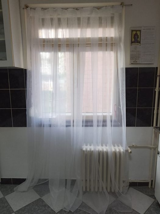 Vând perdea alba cu sclipici