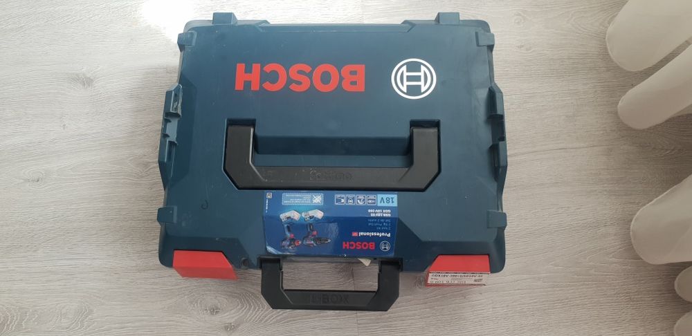 BOSCH GDX 18V-200

Șurubleniță cu impuls/impact Li-Ion, 200Nm,