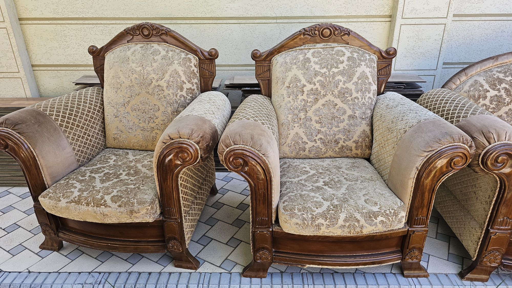 Mobile va oshxona mebilari sotiladi
