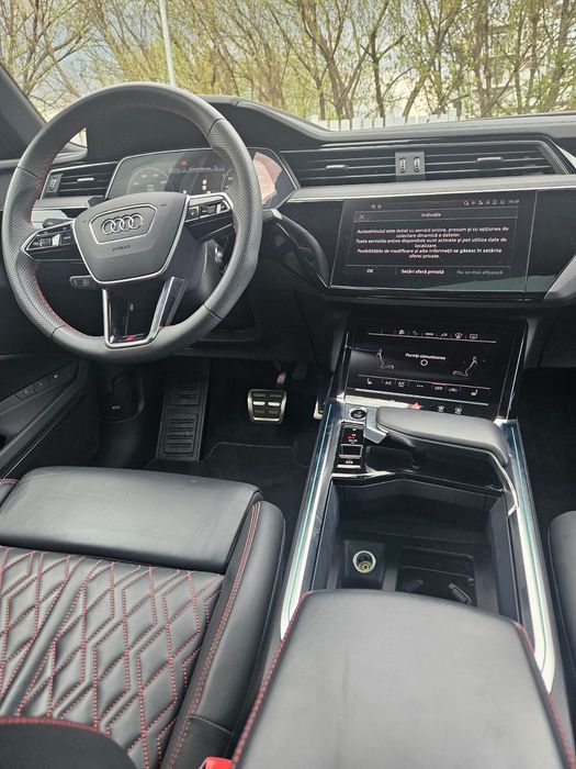 Audi Q8 Urgent !!!Audi Q8 55 E-tron Sportback S-line Quattro