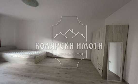Дава се под наем Тристаен апартамент в Велико Търново, Център - 85 кв.м за 459 € - Снимка #6