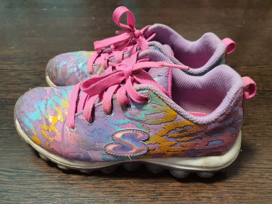 Adidași Skechers mărimea 34