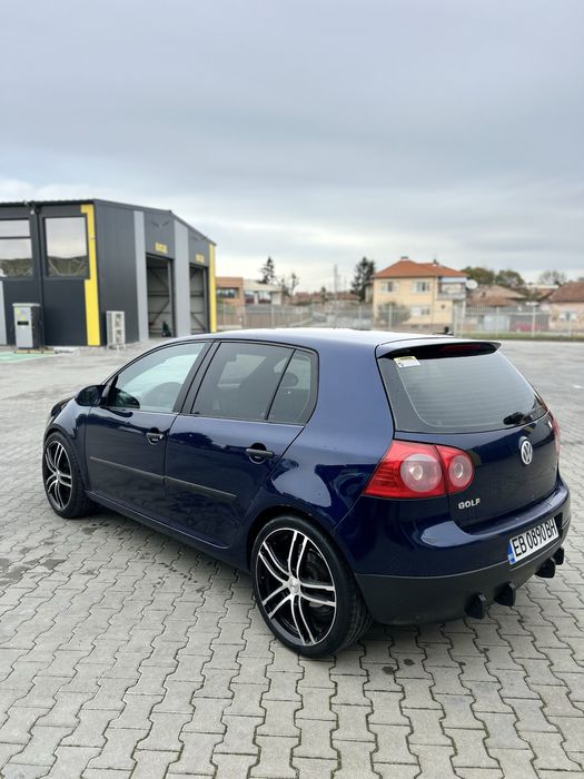 Продавасе голф 5 1.9 тди