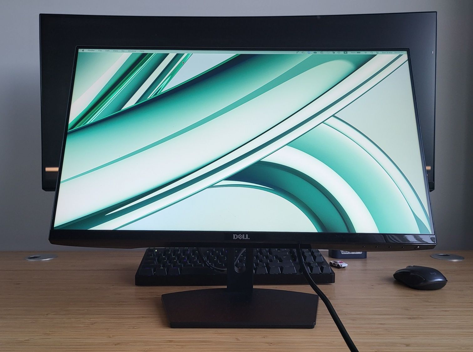 Монитор Dell 24"