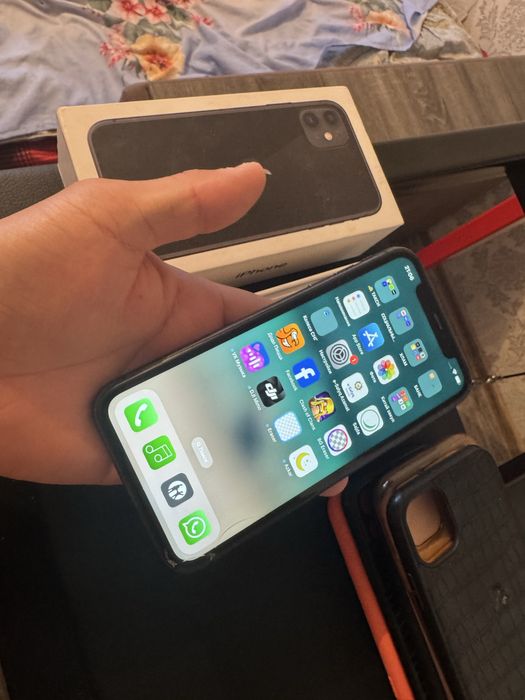 Продам айфон 11 128 гиг