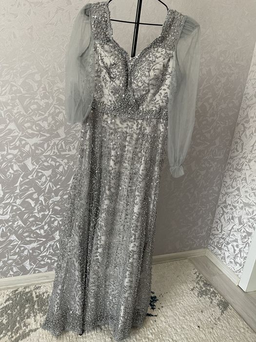 Вечернее женские  платье